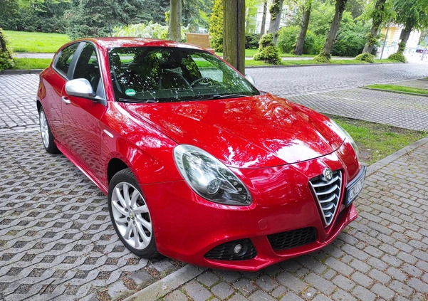 Alfa Romeo Giulietta cena 23700 przebieg: 291000, rok produkcji 2010 z Kołobrzeg małe 191